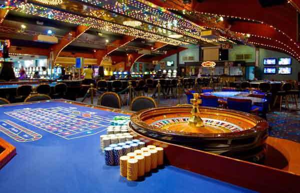 do celebrity cruise ships have casinos