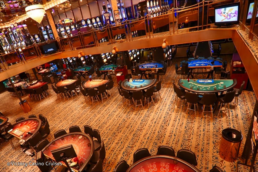 royal caribbean casino free cruise