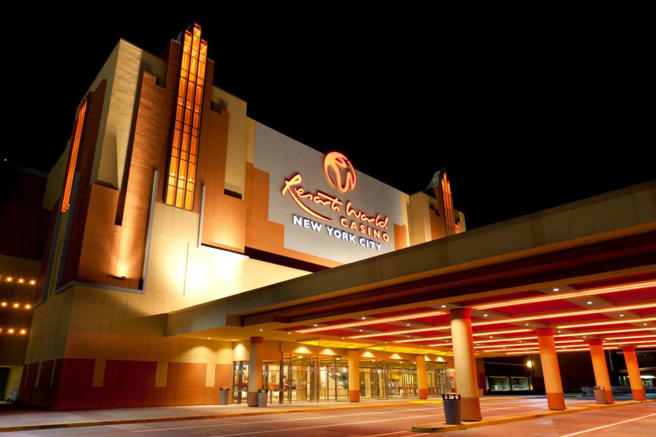 is resorts world casino in queens open